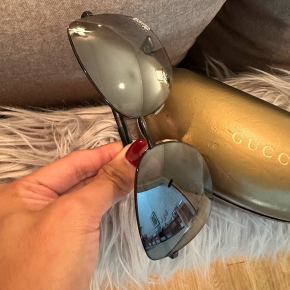 Authentic Gucci Sunglasses - Picture 11 of 11